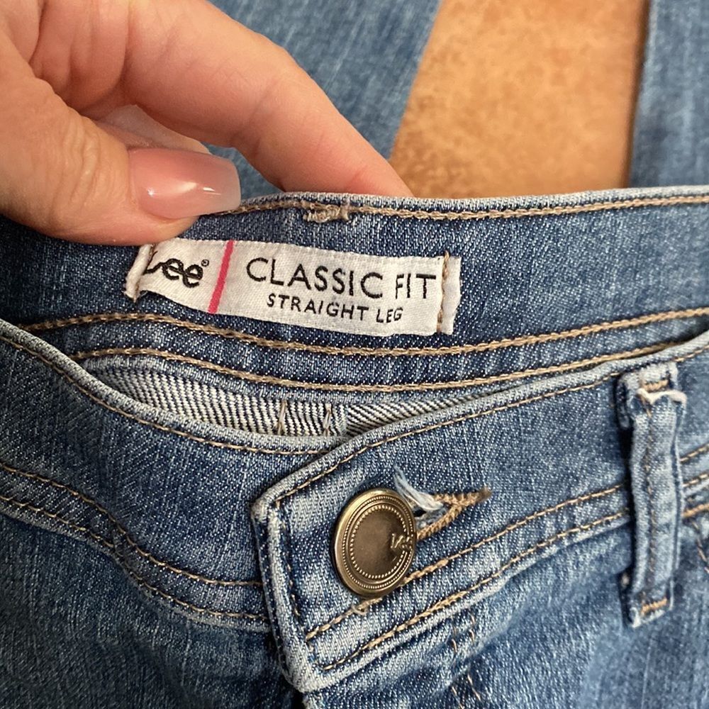 Lee Classic Fit   - Picture 2 of 4